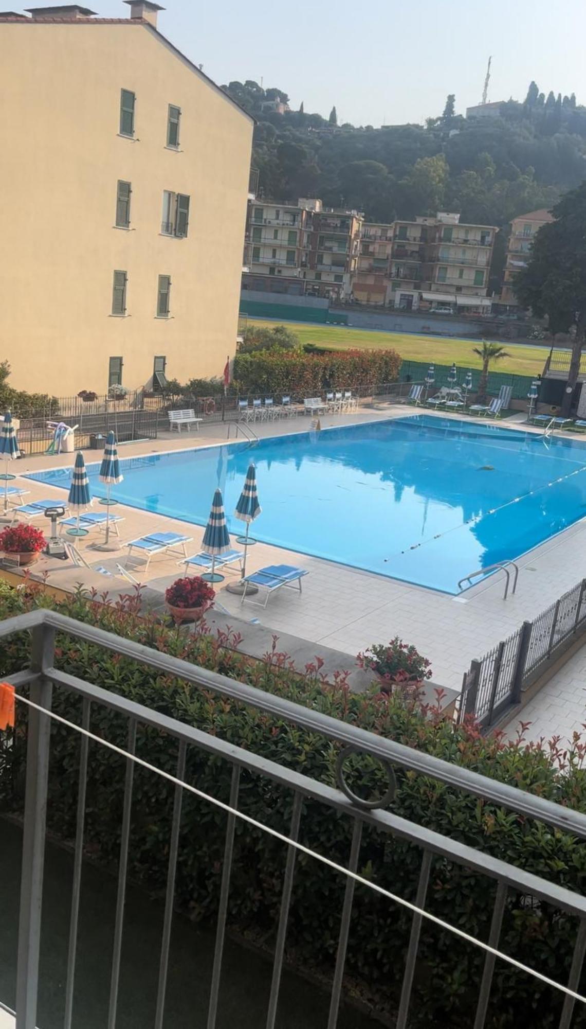 Studio Mer Piscine Cala Di Sole Imperia Italie Mono Locale Une Seule Piece Extérieur photo